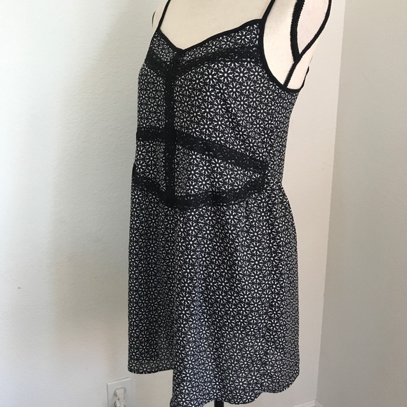 Zoe & Rose Band of Gypsies Dress - Picture 2 of 7